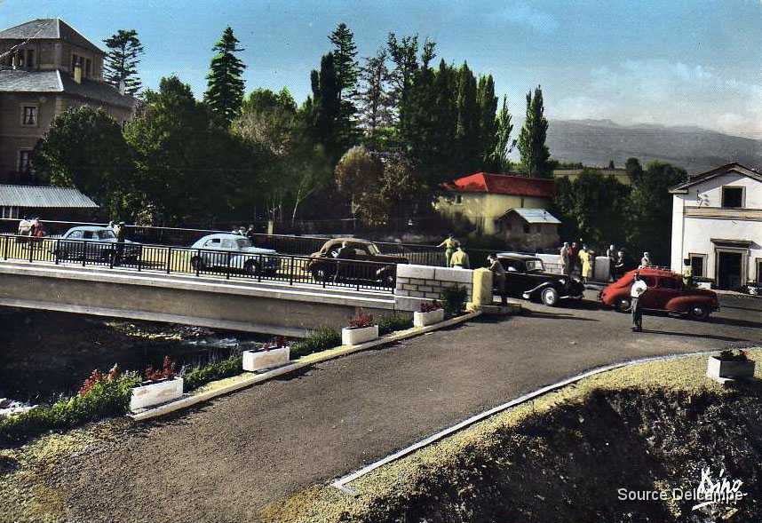 66 Bourg Madame Le pont International I.jpg